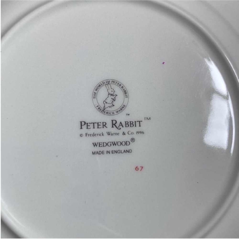 Wedgwood Vintage 1996 Peter Rabbit Merry Christmas Plate - Picture 7 of 9